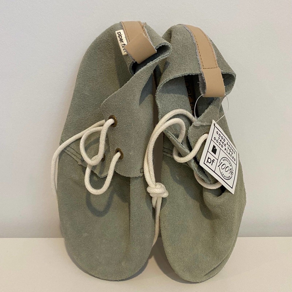 Piper Finn Green Low Top Oxfords Soft Soles Size 10 New